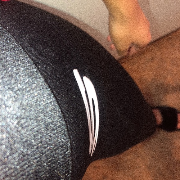 Two Sketcher’s sport women’s leggings - Picture 2 of 4